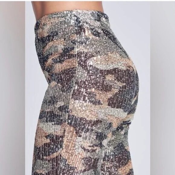 ✨NEW✨NWT✨VENUS Sequin Camo Leggings - Size Large - Picture 5 of 9